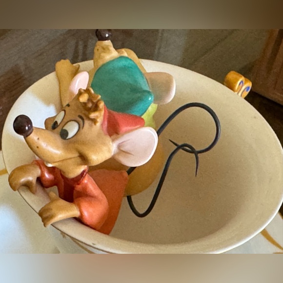 Walt Disney Classic Collection- Cinderella Gus and Jaq ..Tea for Two. - Picture 2 of 11